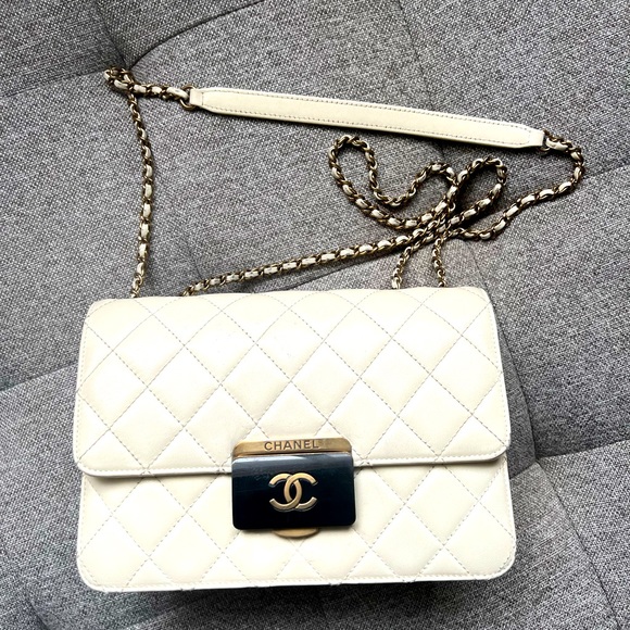 SOLD - Chanel Flap Bag - Picture 1 of 11